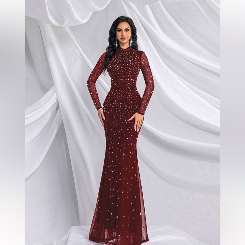 Gorgeous Burgundy long Dress absolutely stunning and Blingy nwt